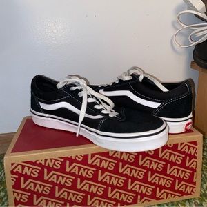 Black and white vans, size 7.0y